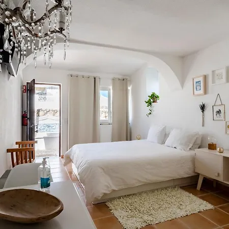 Guest house Vivenda Brito Carvoeiro (Lagoa)