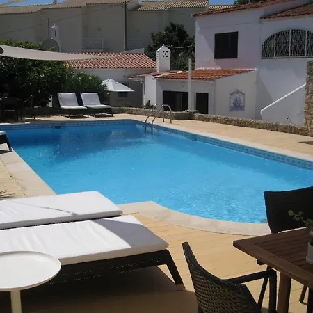 Vivenda Brito 3*